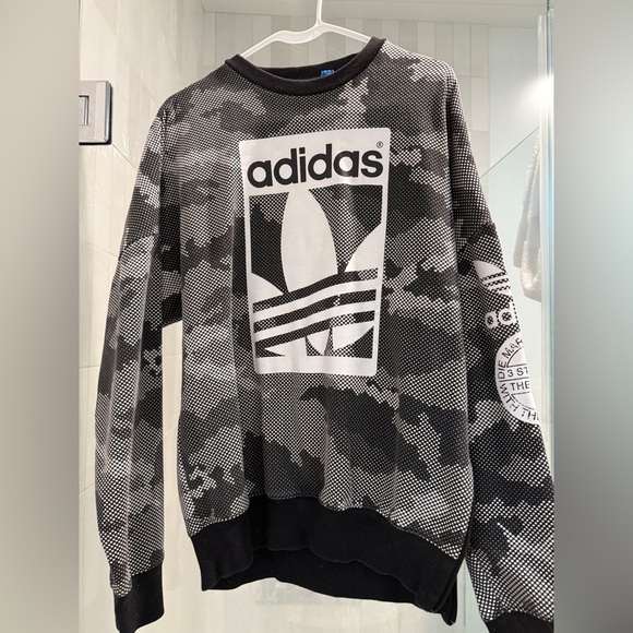 Adidas Originals Crewneck Sweatshirt - Black and White Graphic Camo Pattern - Picture 1 of 7
